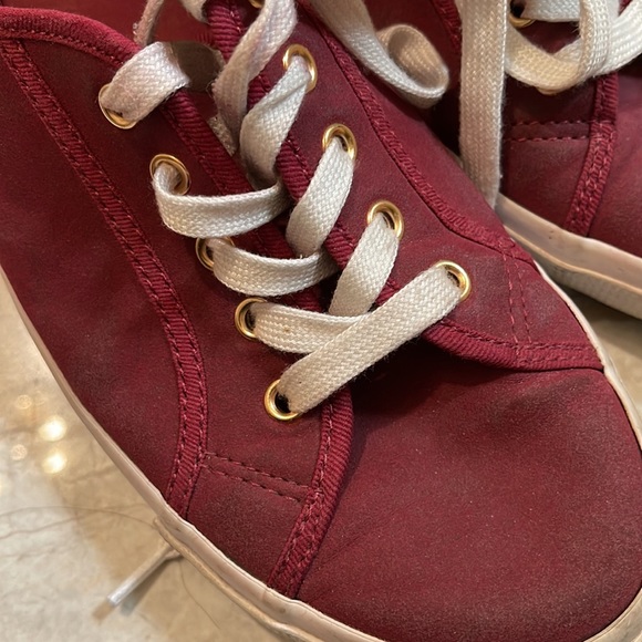Old navy flats sneakers red burgundy size 7 canvas fabric woman girls juniors - Picture 5 of 6